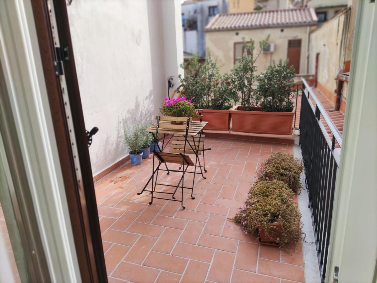 B&B Cala Peppa Palermo Exteriör bild